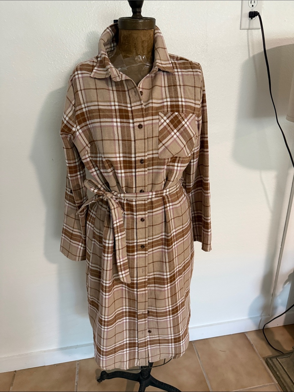 NWT Adrienne Vittadini Brown and Cream Plaid Midi Shirt Dress with Waist Tie M
